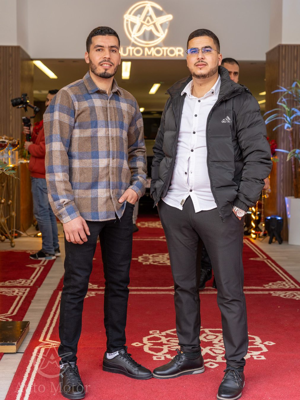 Auto Motor BehindCam Company 01