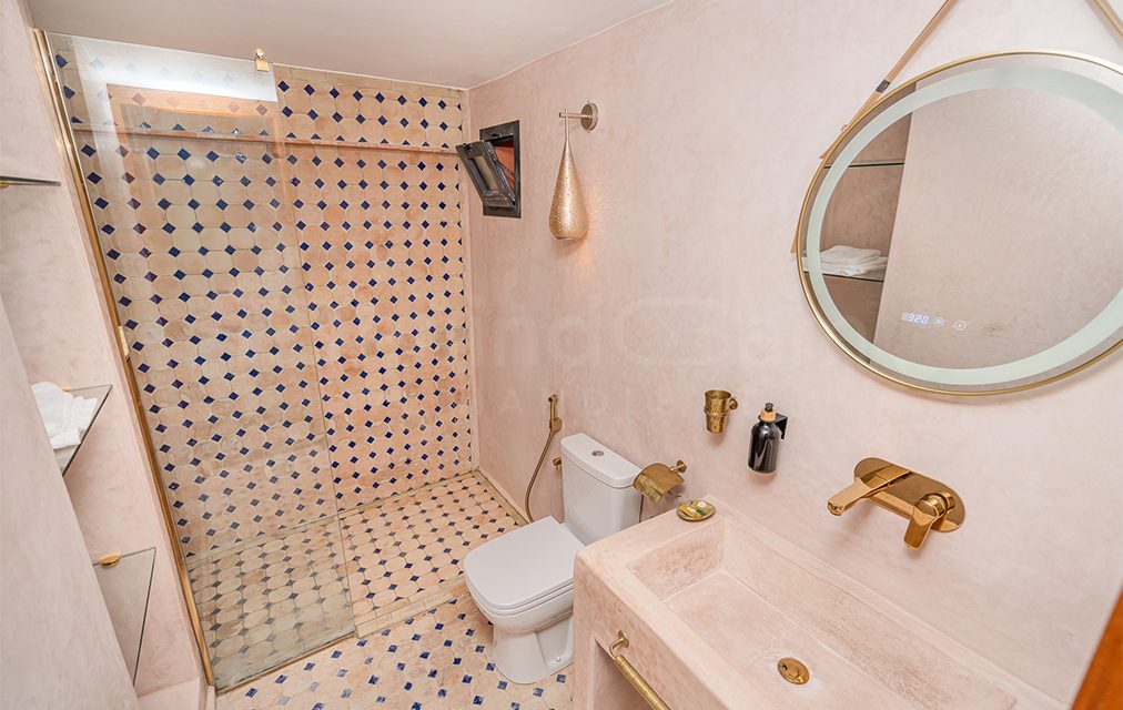 Royal Club Detroit Airbnb BehindCam Company 02