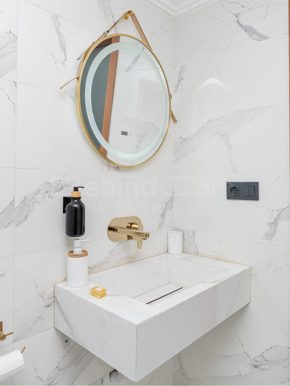 Royal Club Detroit Airbnb BehindCam Company 11